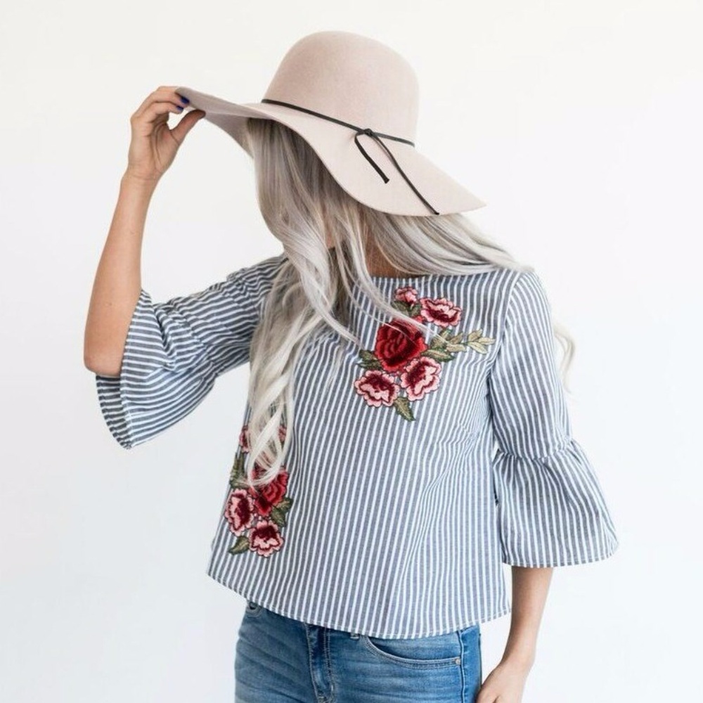 ✨NWT✨ Pretty Striped Bell Sleeve Embroidered Top